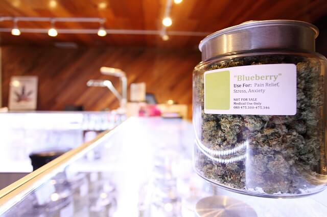 Top 10 Must-Know Cannabis Dispensary Etiquette Tips